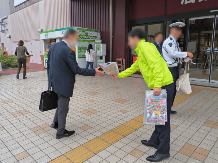 防犯キャンペーンの様子の写真2