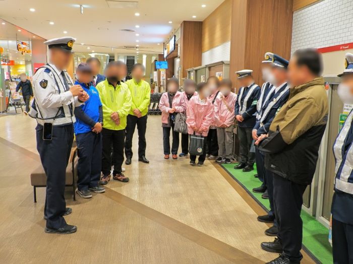 防犯キャンペーンの様子の写真4