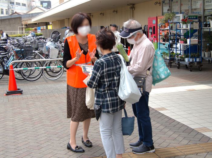 アリオ川口での防犯キャンペーンの写真4