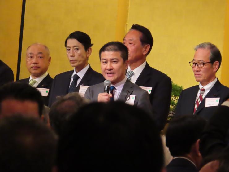 4月11日議長写真