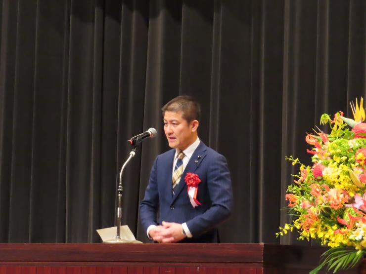 4月17日議長写真