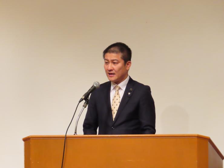 4月19日議長写真