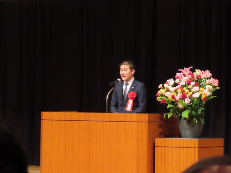 4月24日議長あいさつ写真