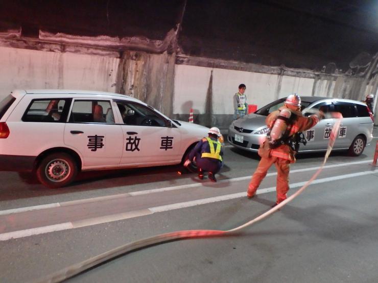 消火活動訓練状況