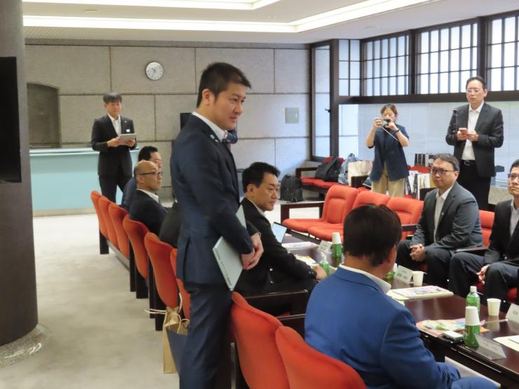 8月14日議長あいさつの写真