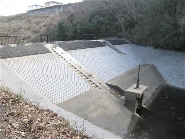 ため池風景