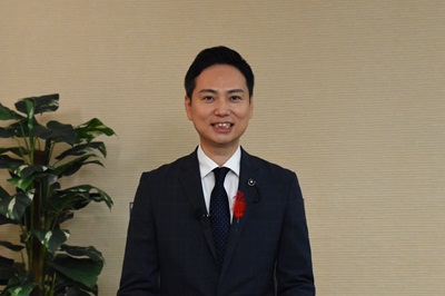 平松大佑議員の写真