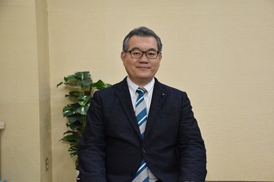 細川威議員の写真
