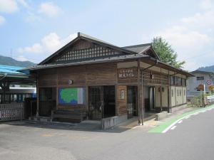 三峰口駅観光トイレ