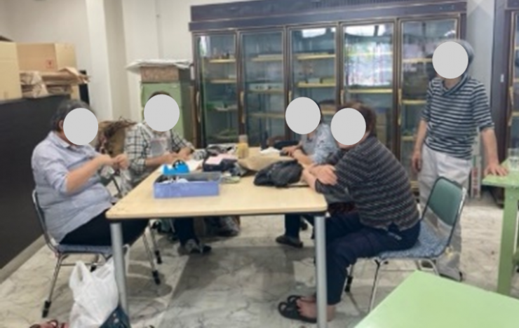交流サロンの様子