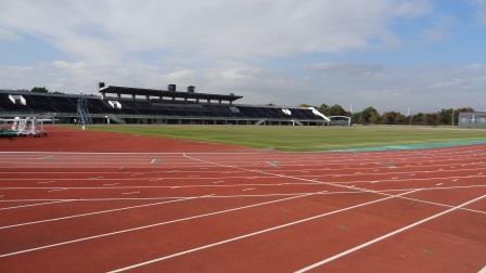 写真：川越運動公園の陸上競技場