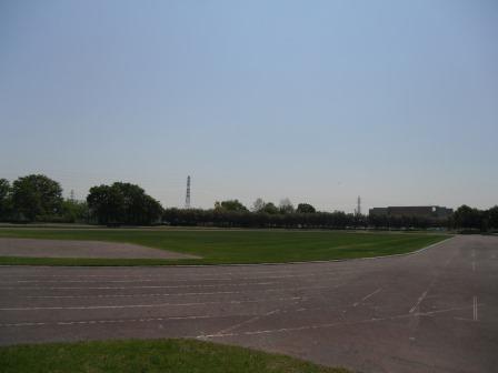 写真：白岡市総合運動公園の陸上競技場