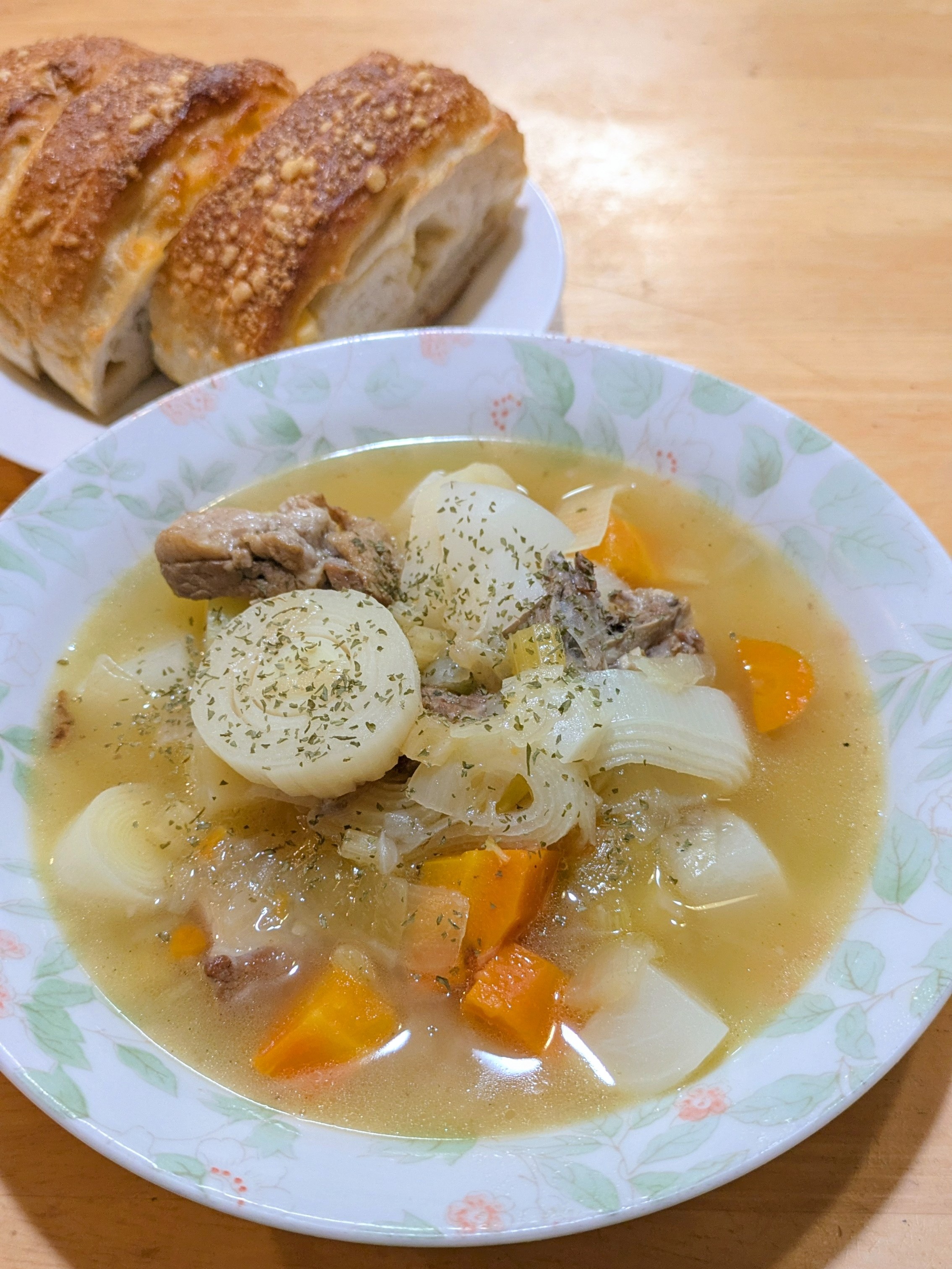 リーキを使ったポトフとパン