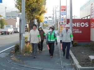 上野町自主防犯パトロールの皆さん